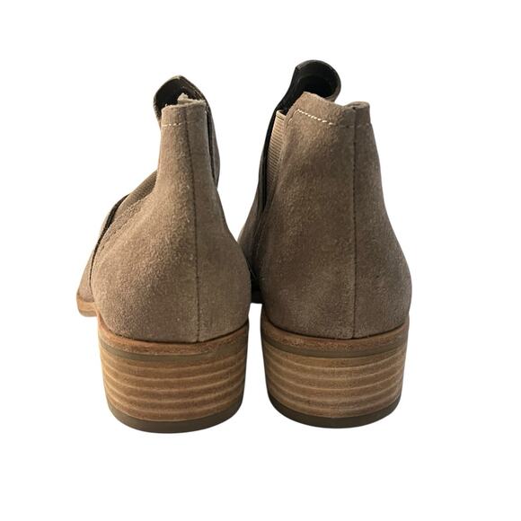 NWOB Dolce Vita Trist Tay Ankle Boots •Women 8.5• Dark Taupe Suede Pull On - Picture 5 of 11